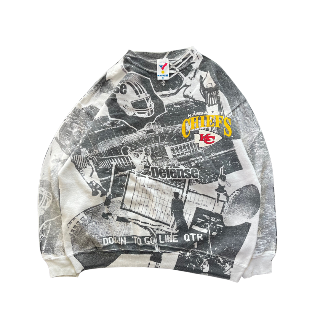 WESTSIDE STOREY VINTAGE | VINTAGE 90S ALL OVER PRINT KC CHIEFS SWEATSHIRT - WHITE/BLACK - Westside Storey
