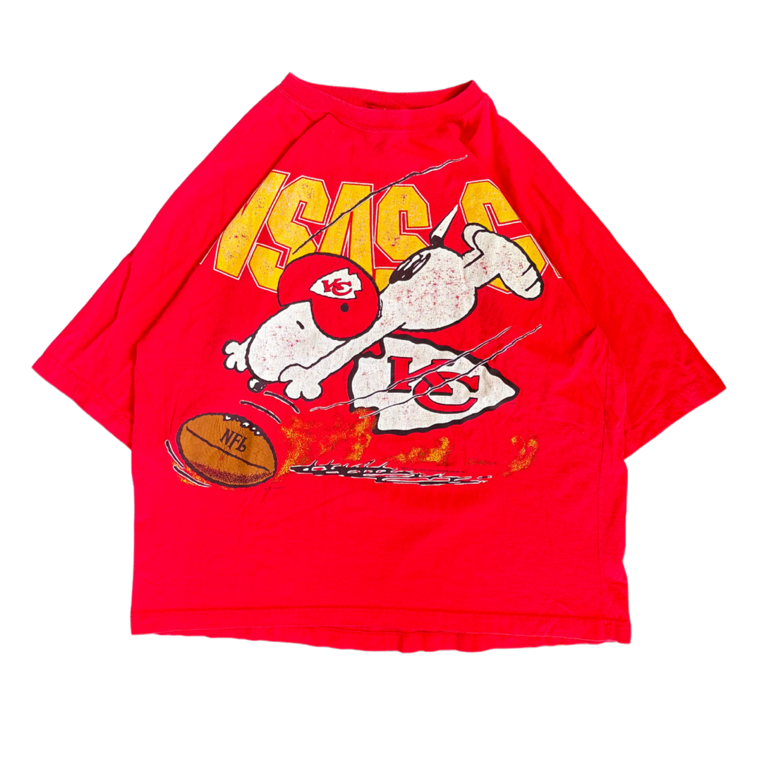 WESTSIDE STOREY VINTAGE | VINTAGE 90'S KC CHIEFS SNOOPY SPELL OUT T-SHIRT - RED - Westside Storey