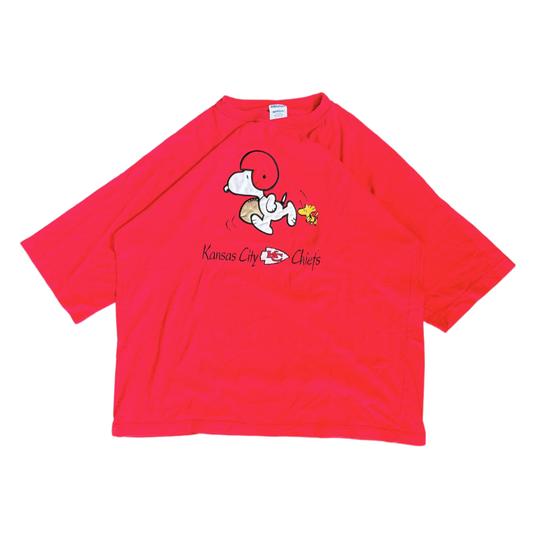 WESTSIDE STOREY VINTAGE | VINTAGE 90'S SNOOPY KC CHIEFS T-SHIRT - RED - Westside Storey