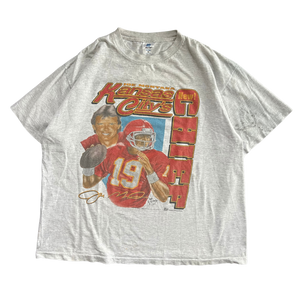WESTSIDE STOREY VINTAGE | VINTAGE 90S KC CHIEFS JOE MONTANA CHARACTER T-SHIRT - GRAY - Westside Storey