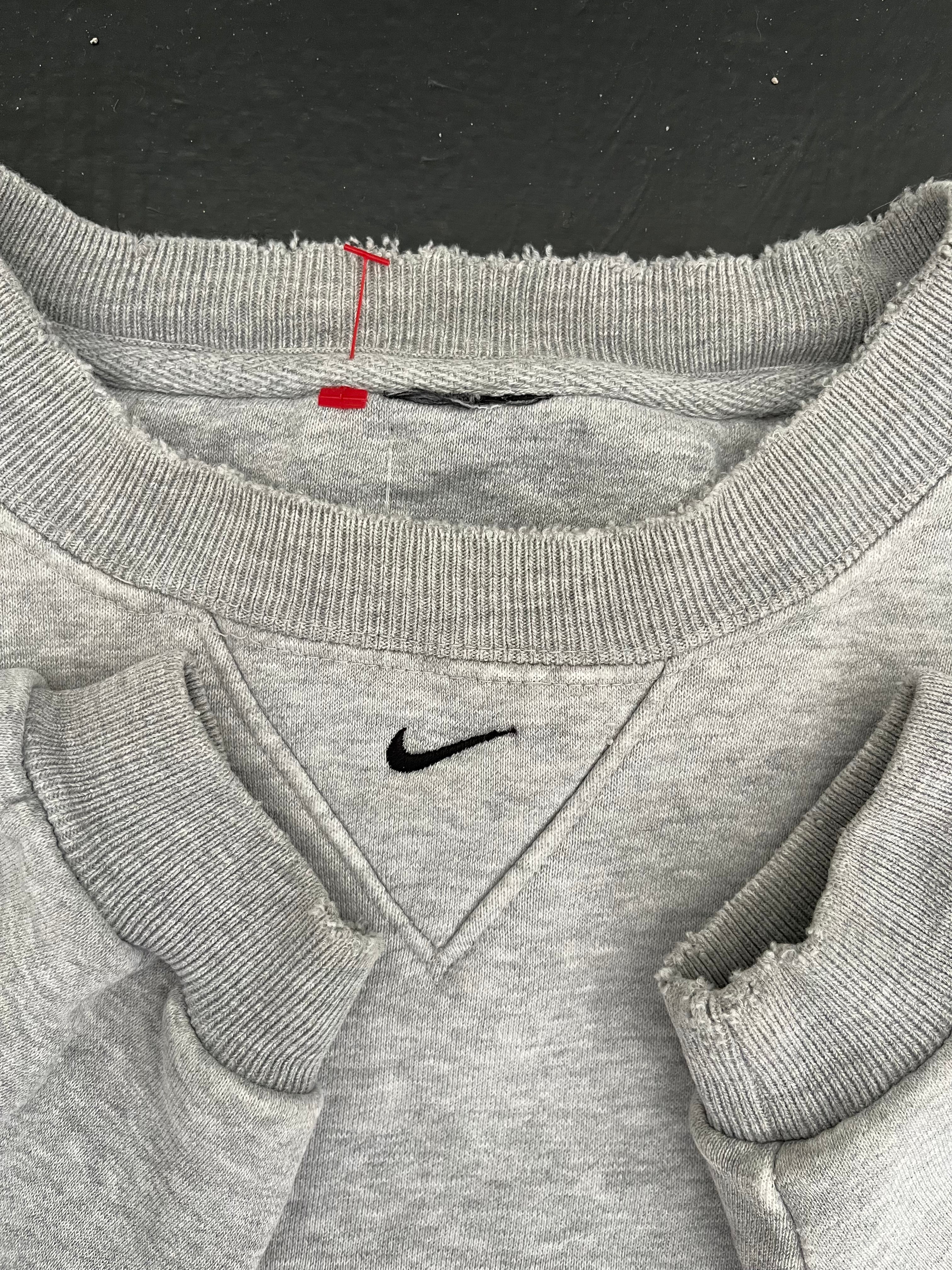 WESTSIDE STOREY VINTAGE | VINTAGE 90S RARE NIKE MIDDLE SWOOSH KC CHIEFS SWEATSHIRT- GREY - Westside Storey