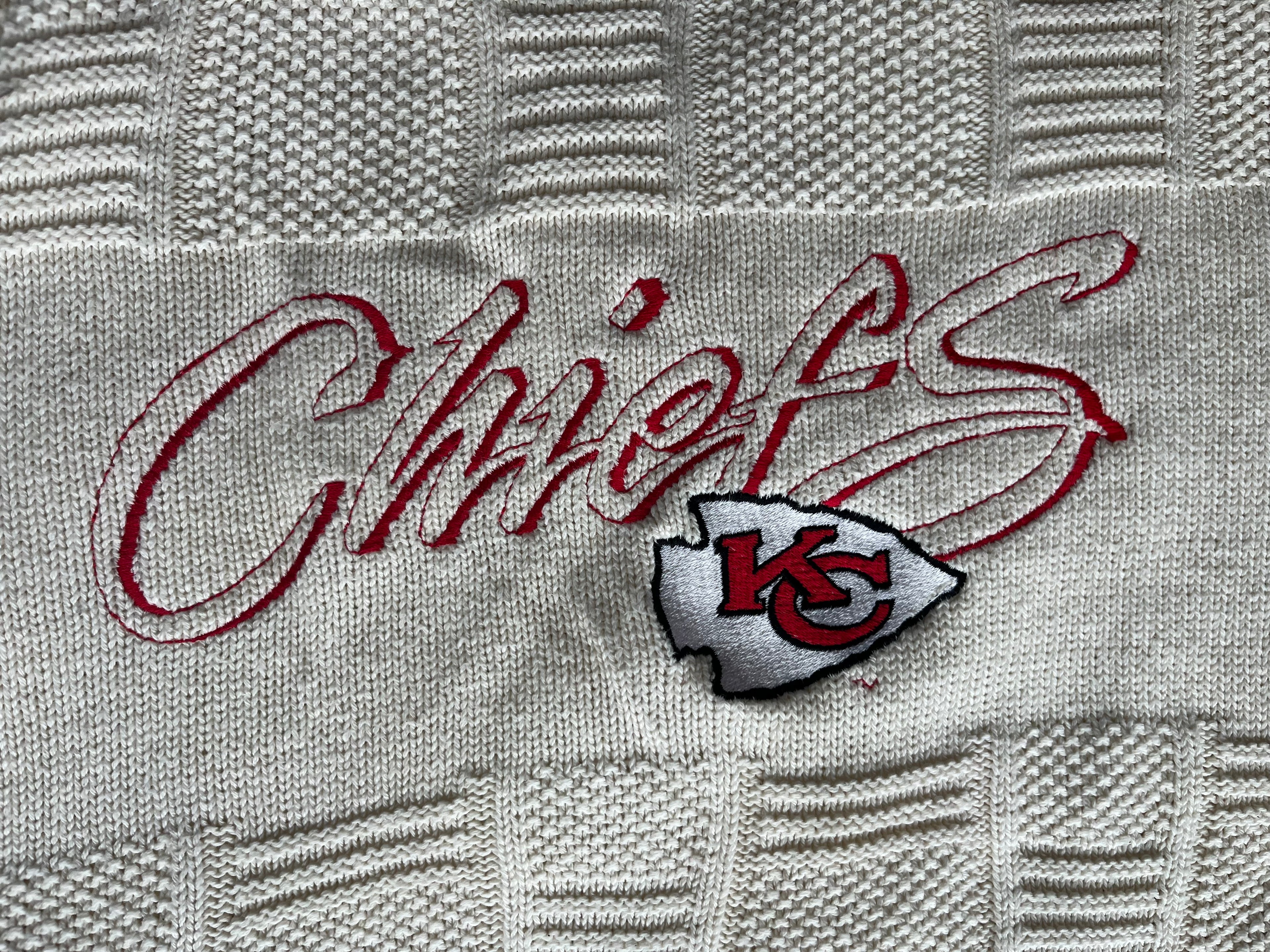 WESTSIDE STOREY VINTAGE | VINTAGE 90S ANTIGUA KC CHIEFS KNIT SWEATER - Westside Storey
