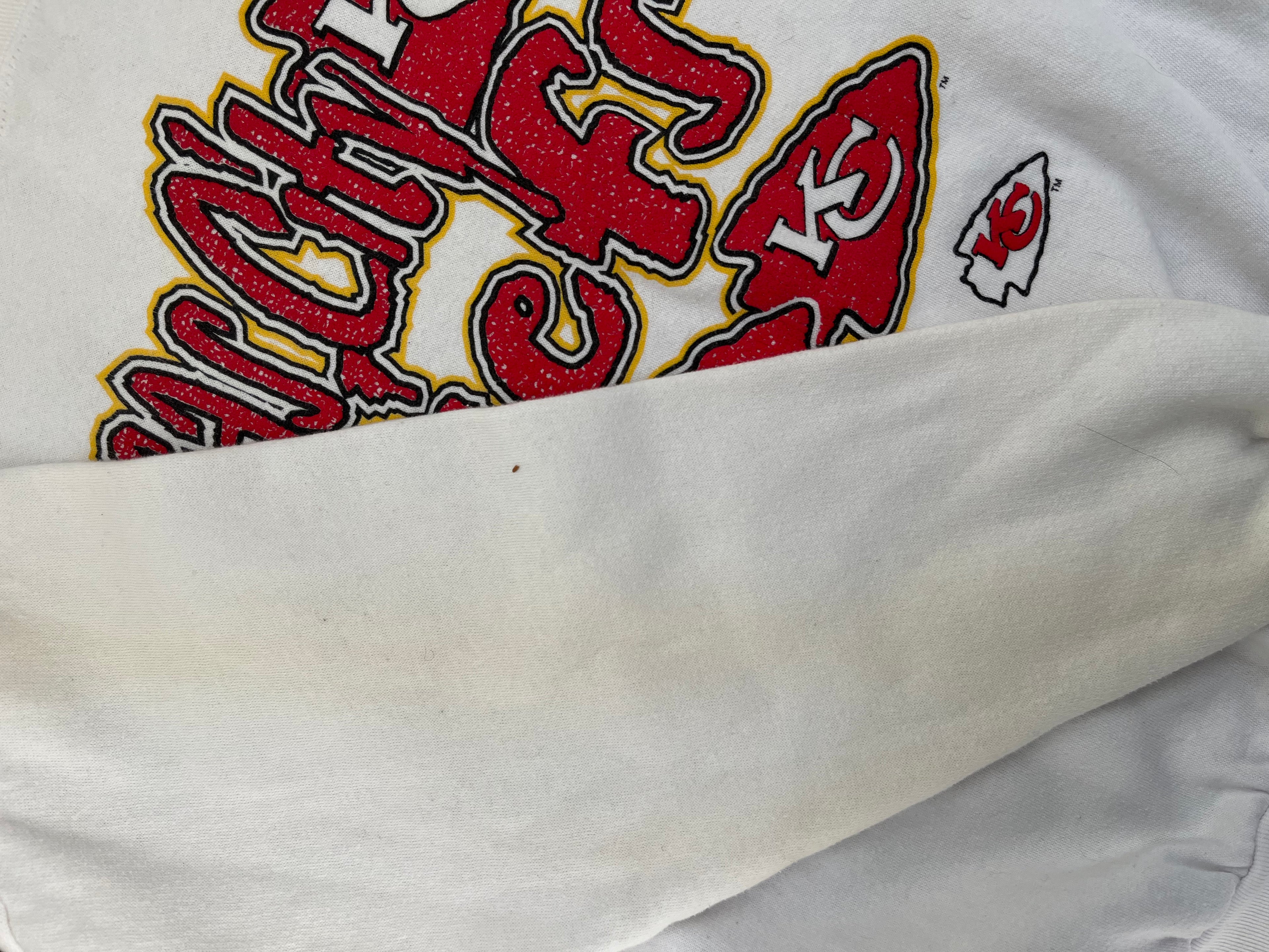 WESTSIDE STOREY VINTAGE | VINTAGE 90S CLIFF ENGLE GRAFFITI RARE KC CHIEFS SWEATSHIRT- WHITE - Westside Storey