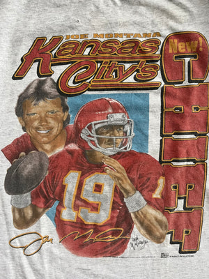 WESTSIDE STOREY VINTAGE | VINTAGE 90S KC CHIEFS JOE MONTANA CHARACTER T-SHIRT - GRAY - Westside Storey