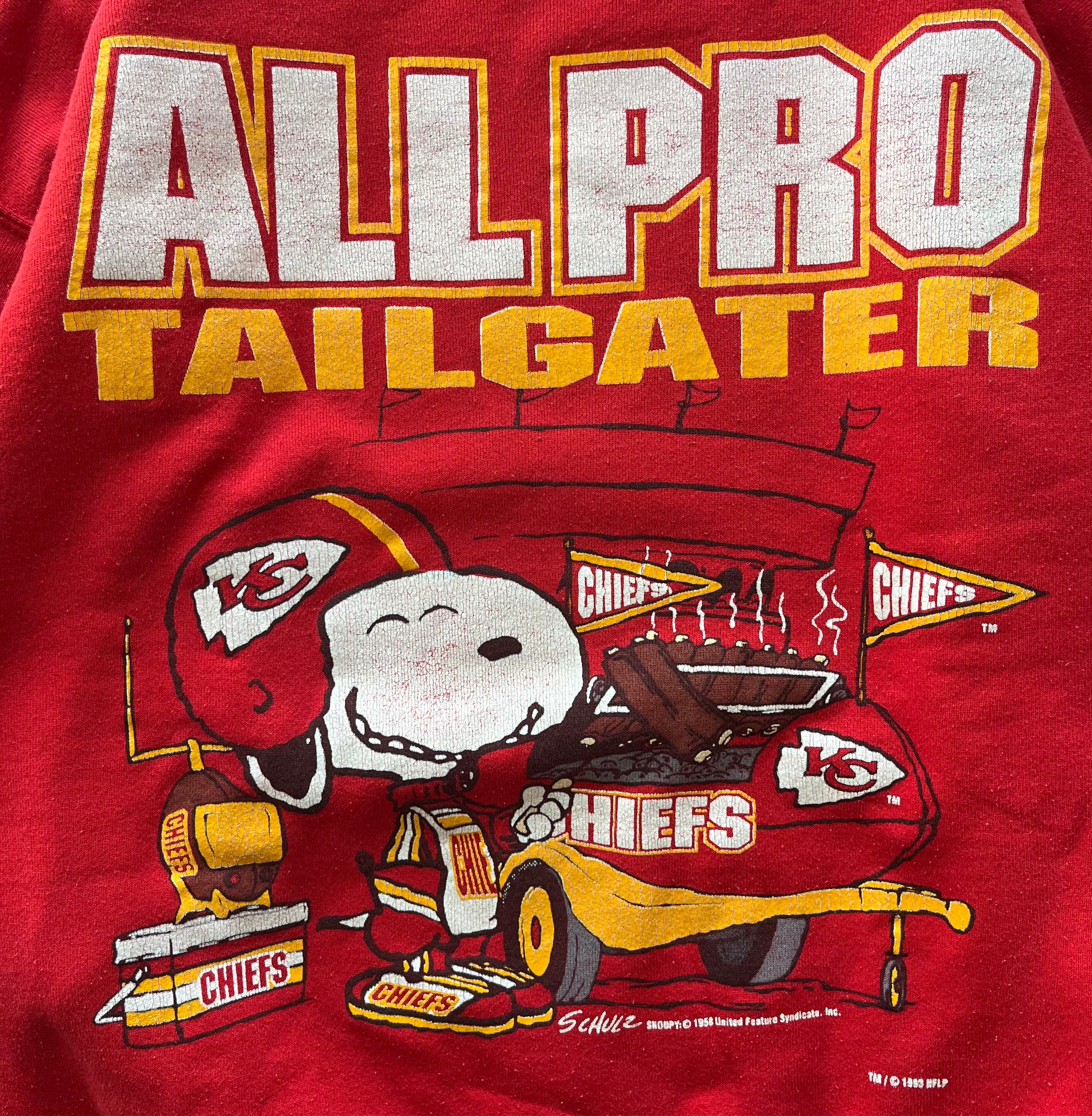 WESTSIDE STOREY VINTAGE | VINTAGE 90S TAILGATER PRO SNOOPY KC CHIEFS SWEATSHIRT - RED - Westside Storey