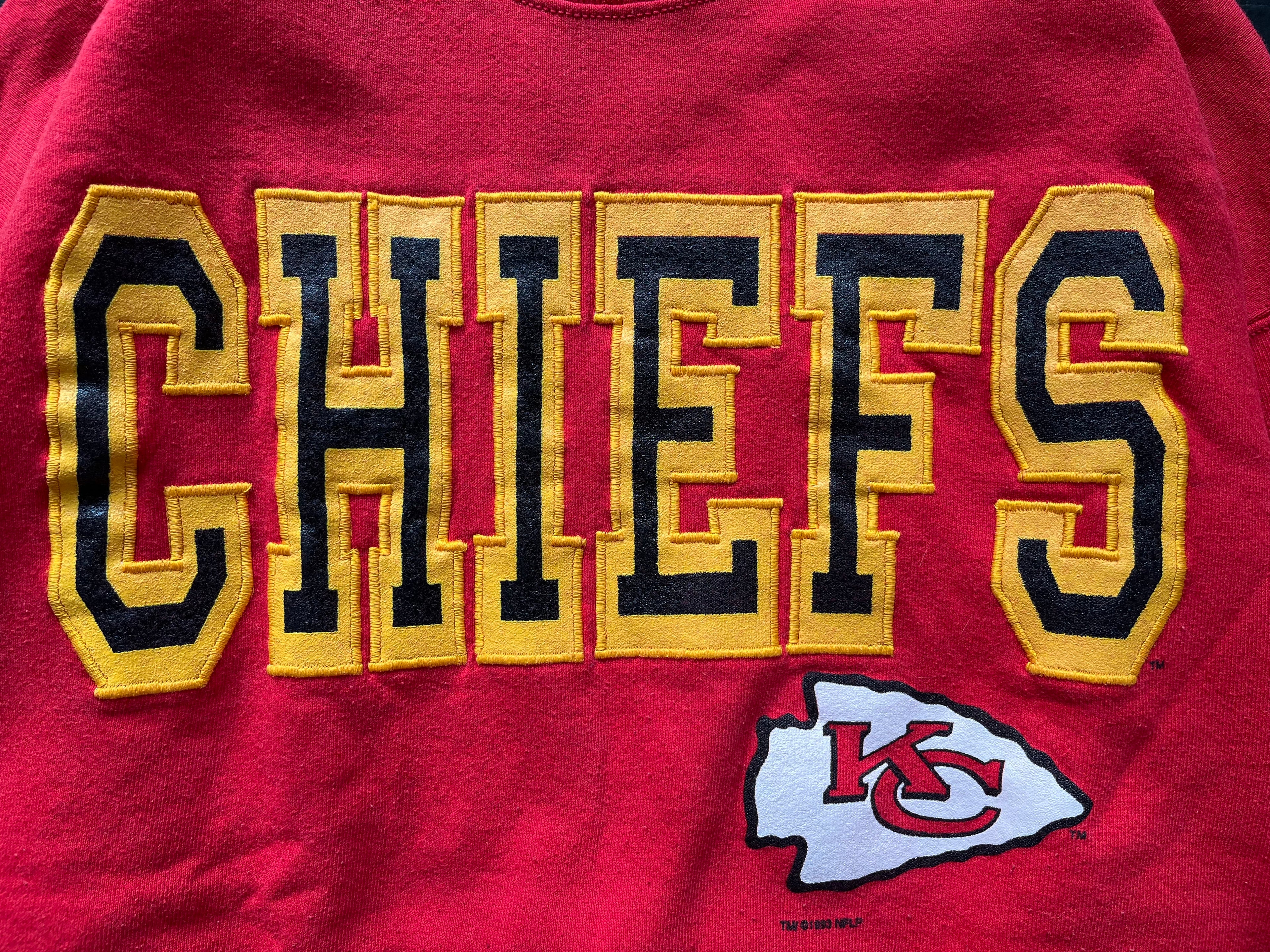 WESTSIDE STOREY VINTAGE | VINTAGE 90S CLIFF ENGLE STITCHED KC CHIEFS SWEATSHIRT- RED - Westside Storey