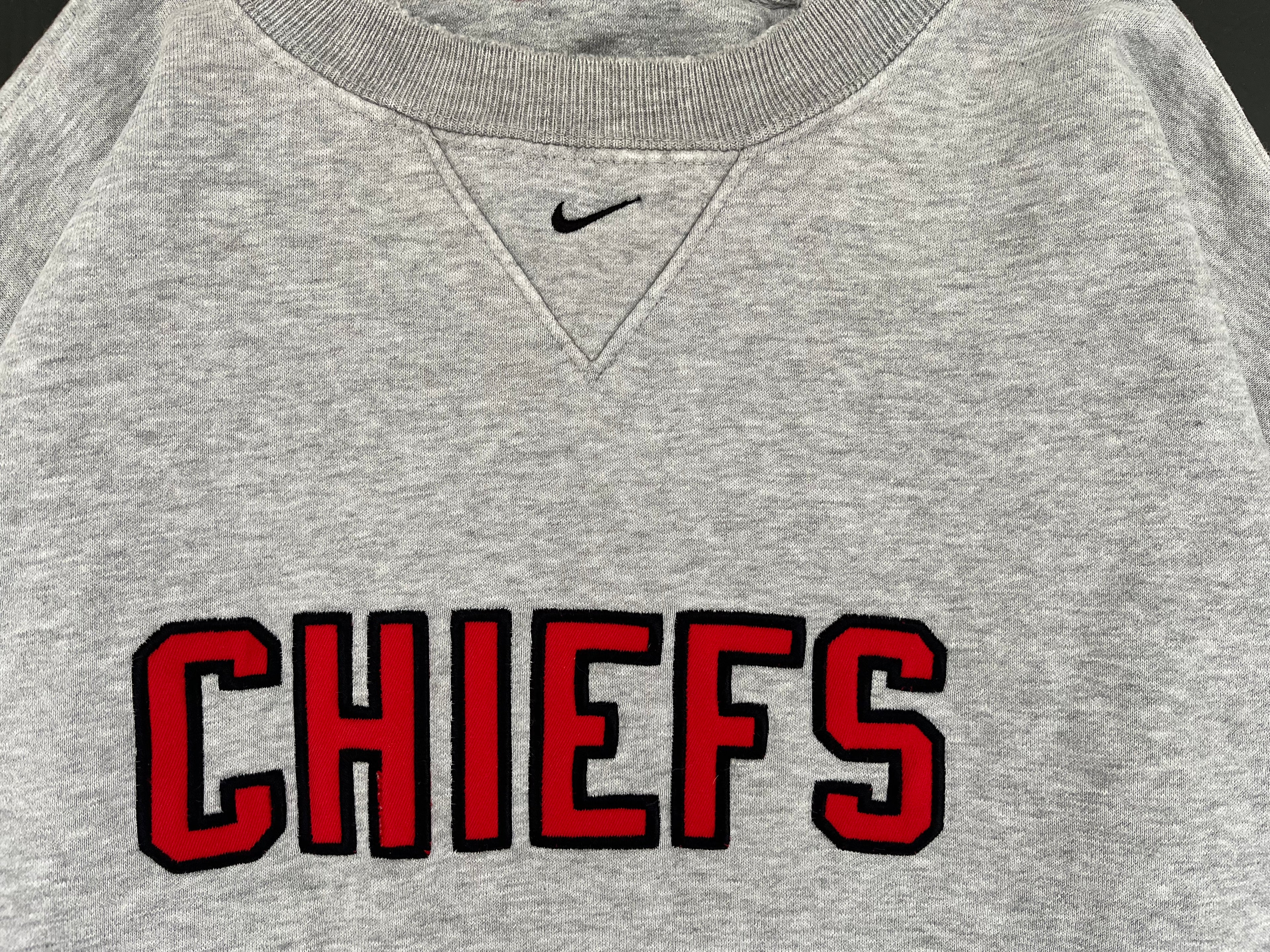 WESTSIDE STOREY VINTAGE | VINTAGE 90S RARE NIKE MIDDLE SWOOSH KC CHIEFS SWEATSHIRT- GREY - Westside Storey