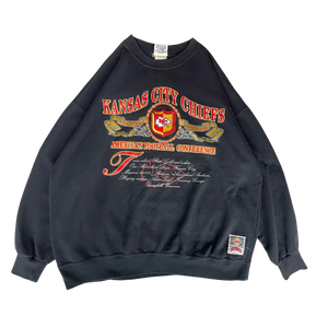 WESTSIDE STOREY VINTAGE | VINTAGE 90S NUTMEG SHIELD KC CHIEFS BLACK SWEATSHIRT - Westside Storey