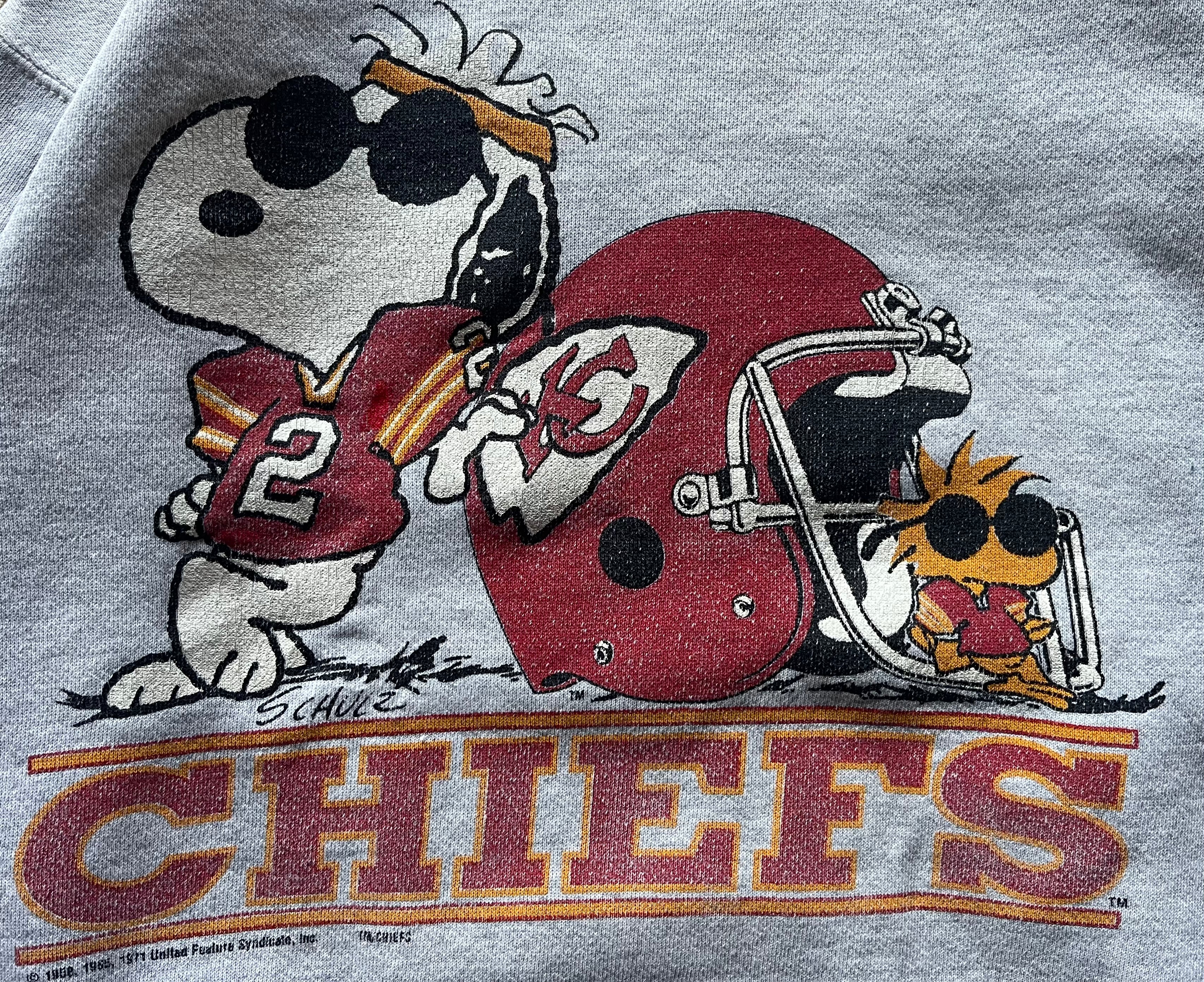 WESTSIDE STOREY VINTAGE | VINTAGE 90S SNOOPY KC CHIEFS SWEATSHIRT - Westside Storey