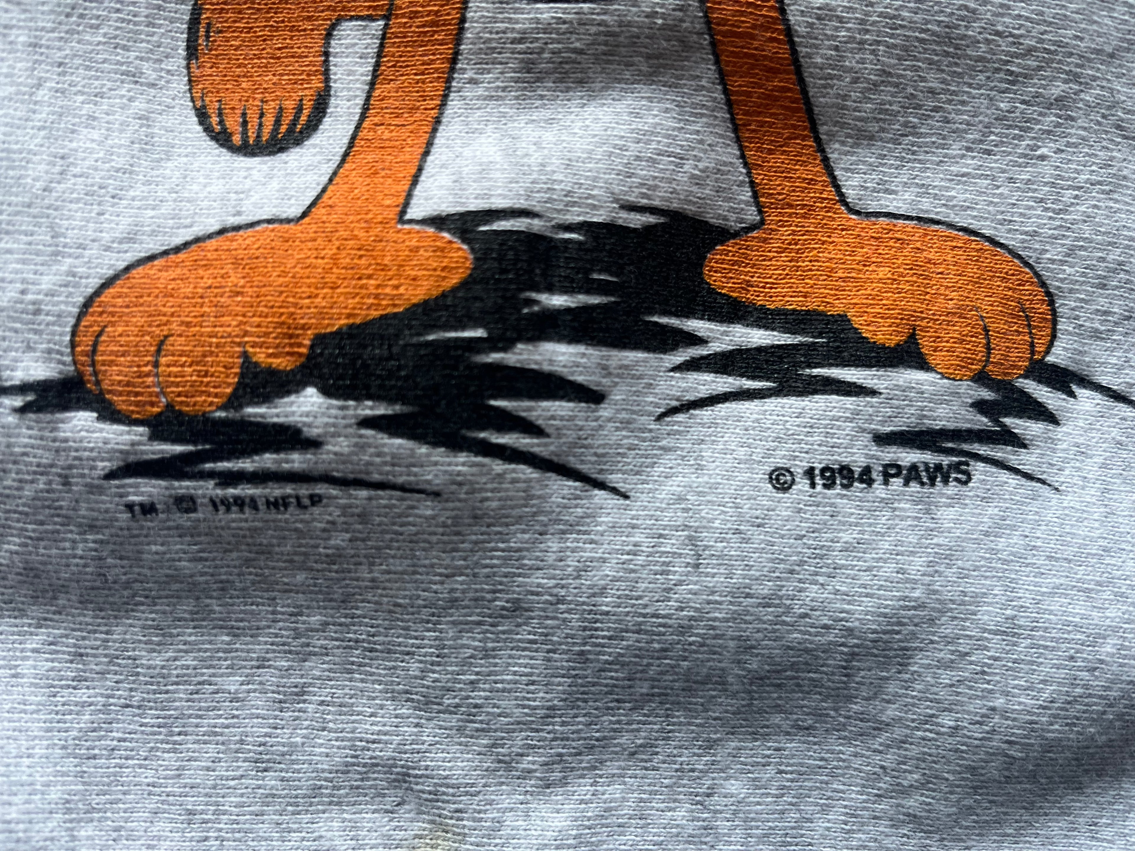 WESTSIDE STOREY VINTAGE | VINTAGE 1994 RARE GARFIELD KC CHIEFS SWEATSHIRT - Westside Storey
