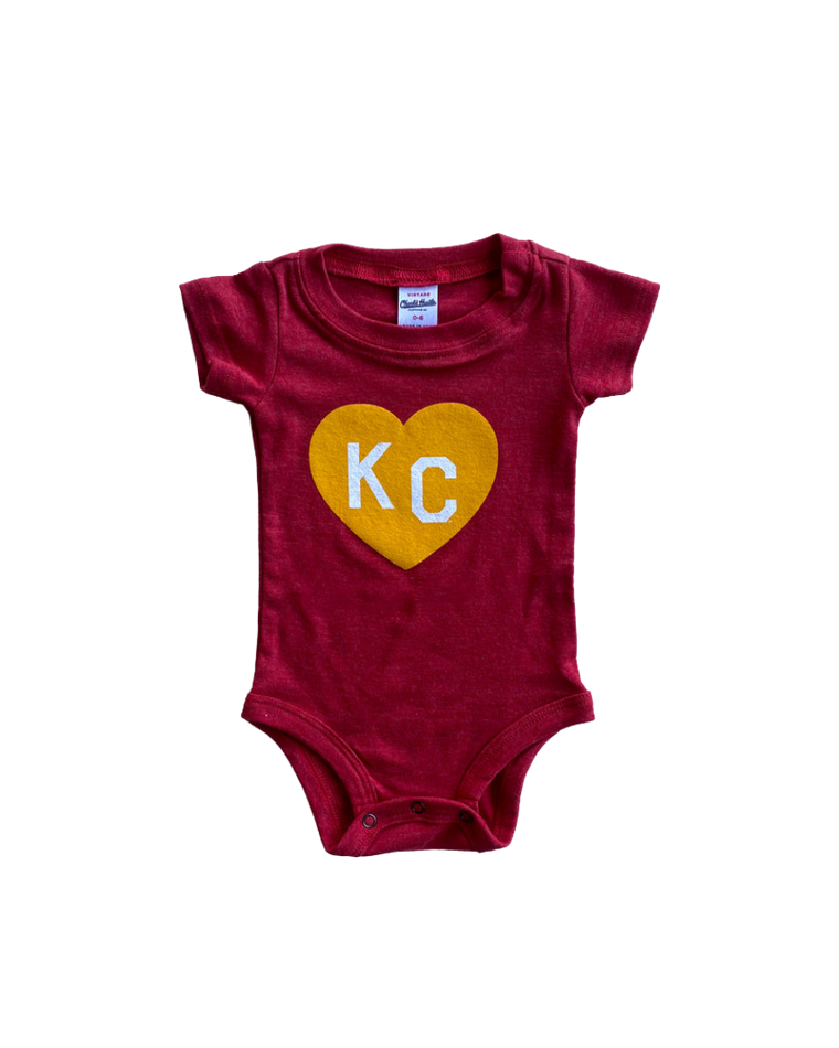CHARLIE HUSTLE | KIDS KC HEART ONESIE - RED & GOLD