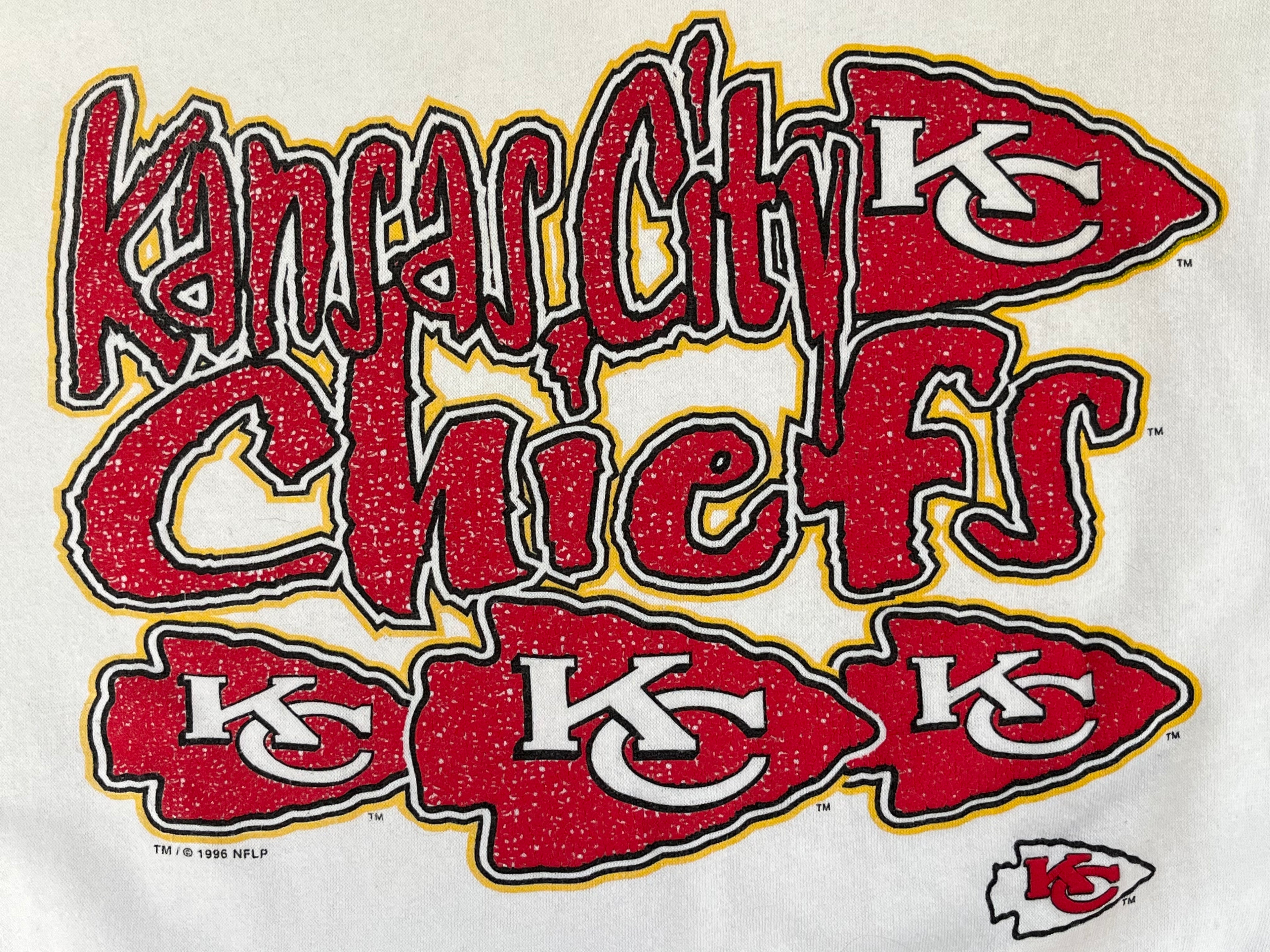 WESTSIDE STOREY VINTAGE | VINTAGE 90S CLIFF ENGLE GRAFFITI RARE KC CHIEFS SWEATSHIRT- WHITE - Westside Storey
