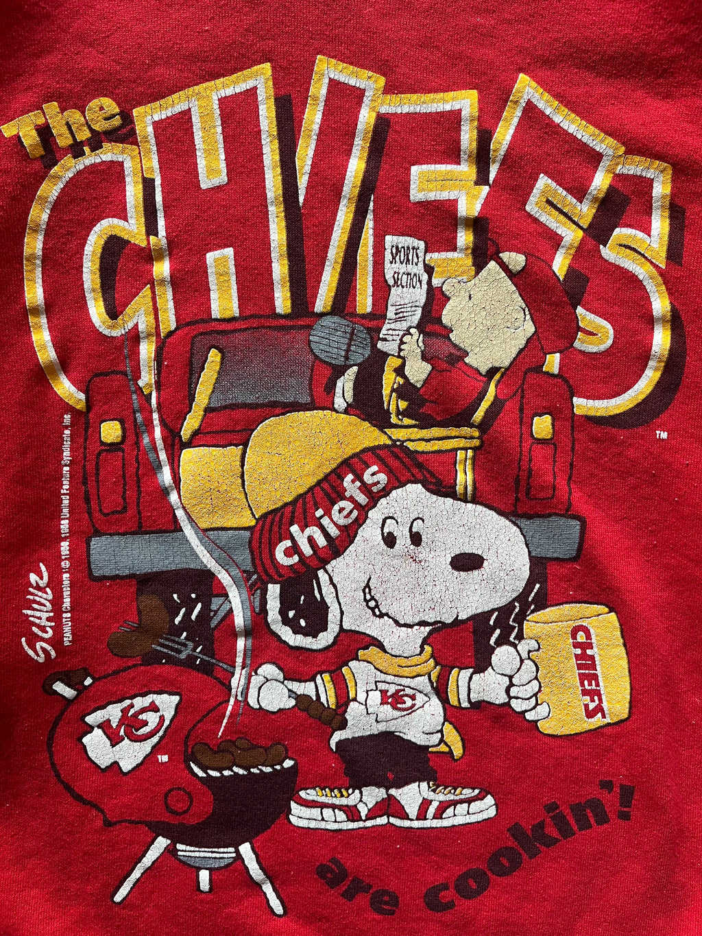 WESTSIDE STOREY VINTAGE | VINTAGE 90S SNOOPY COOKIN' KC CHIEFS SWEATSHIRT - Westside Storey