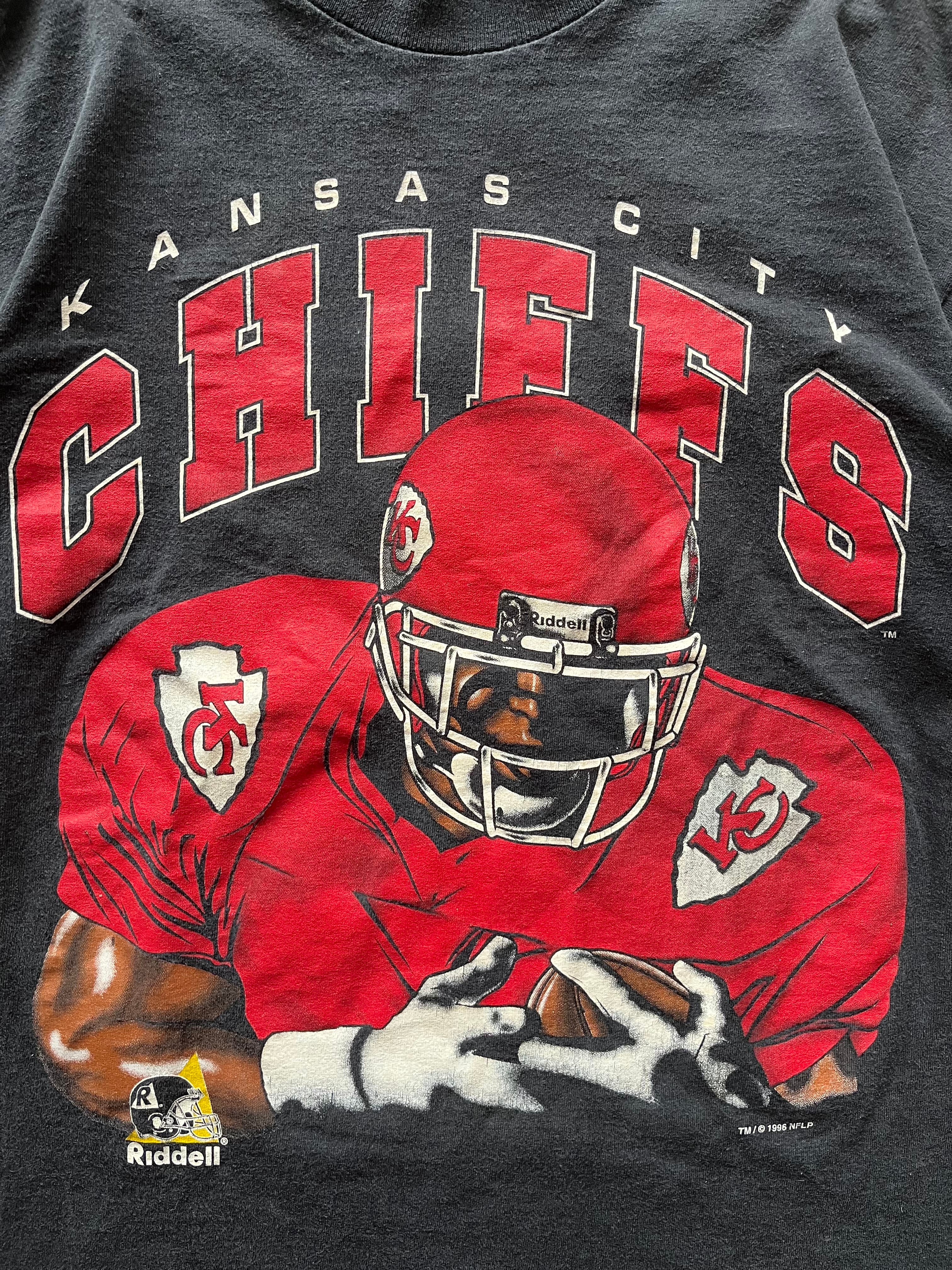 WESTSIDE STOREY VINTAGE | VINTAGE 1996 DOUBLE SIDED CHIEFS FOOTBALL PLAYER T-SHIRT - Westside Storey