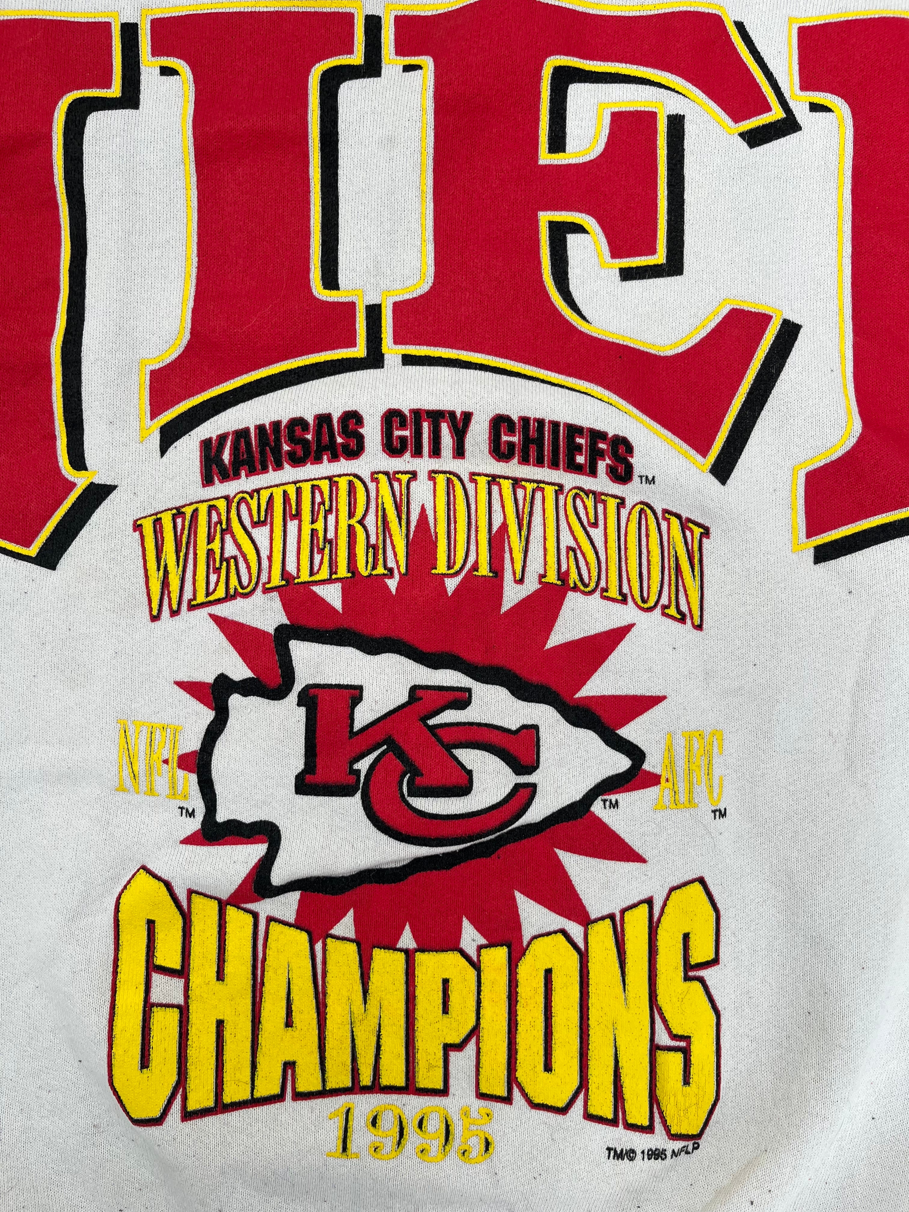 WESTSIDE STOREY VINTAGE | VINTAGE 90S AOP MAGIC KC CHIEFS SWEATSHIRT- WHITE - Westside Storey