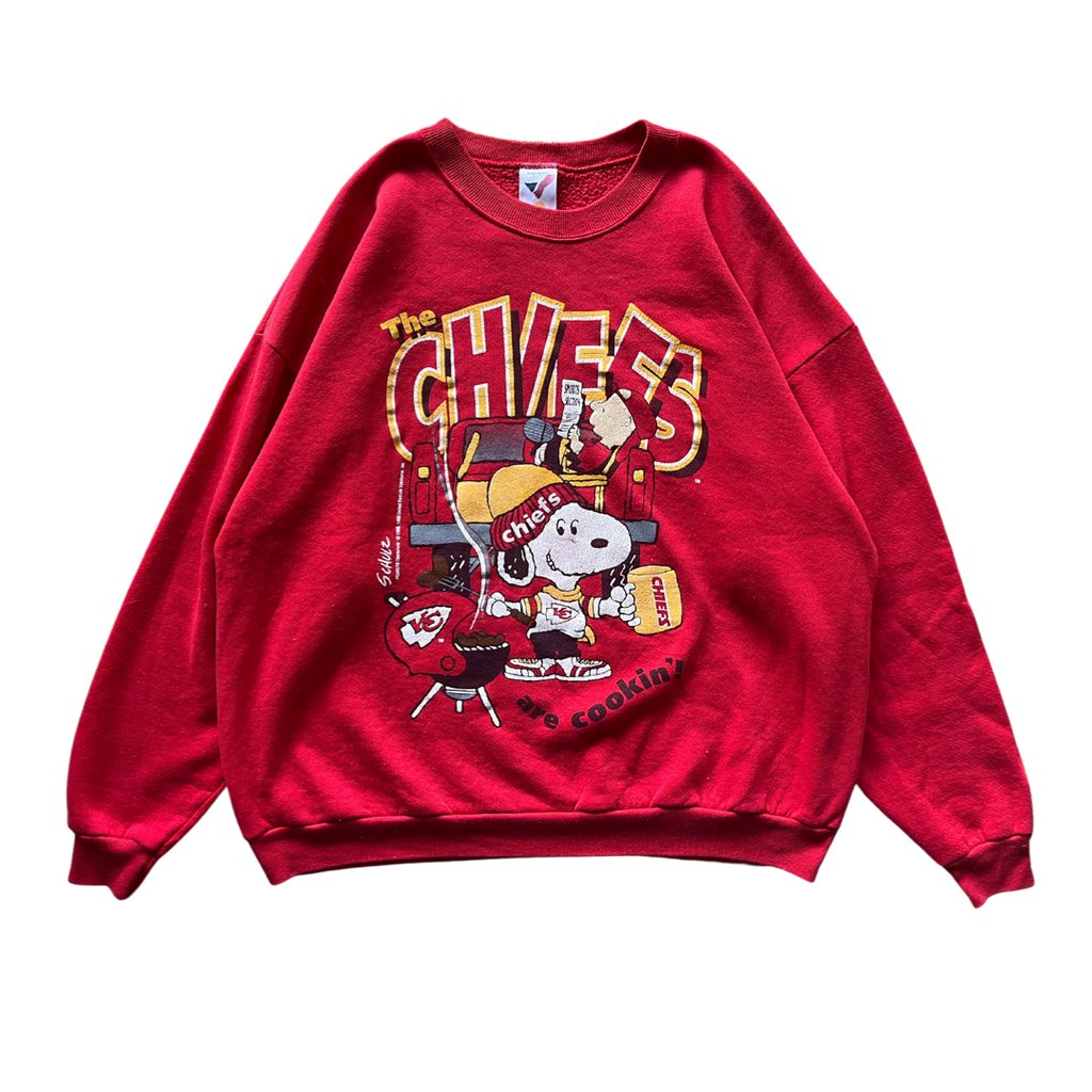 WESTSIDE STOREY VINTAGE | VINTAGE 90S SNOOPY COOKIN' KC CHIEFS SWEATSHIRT - Westside Storey