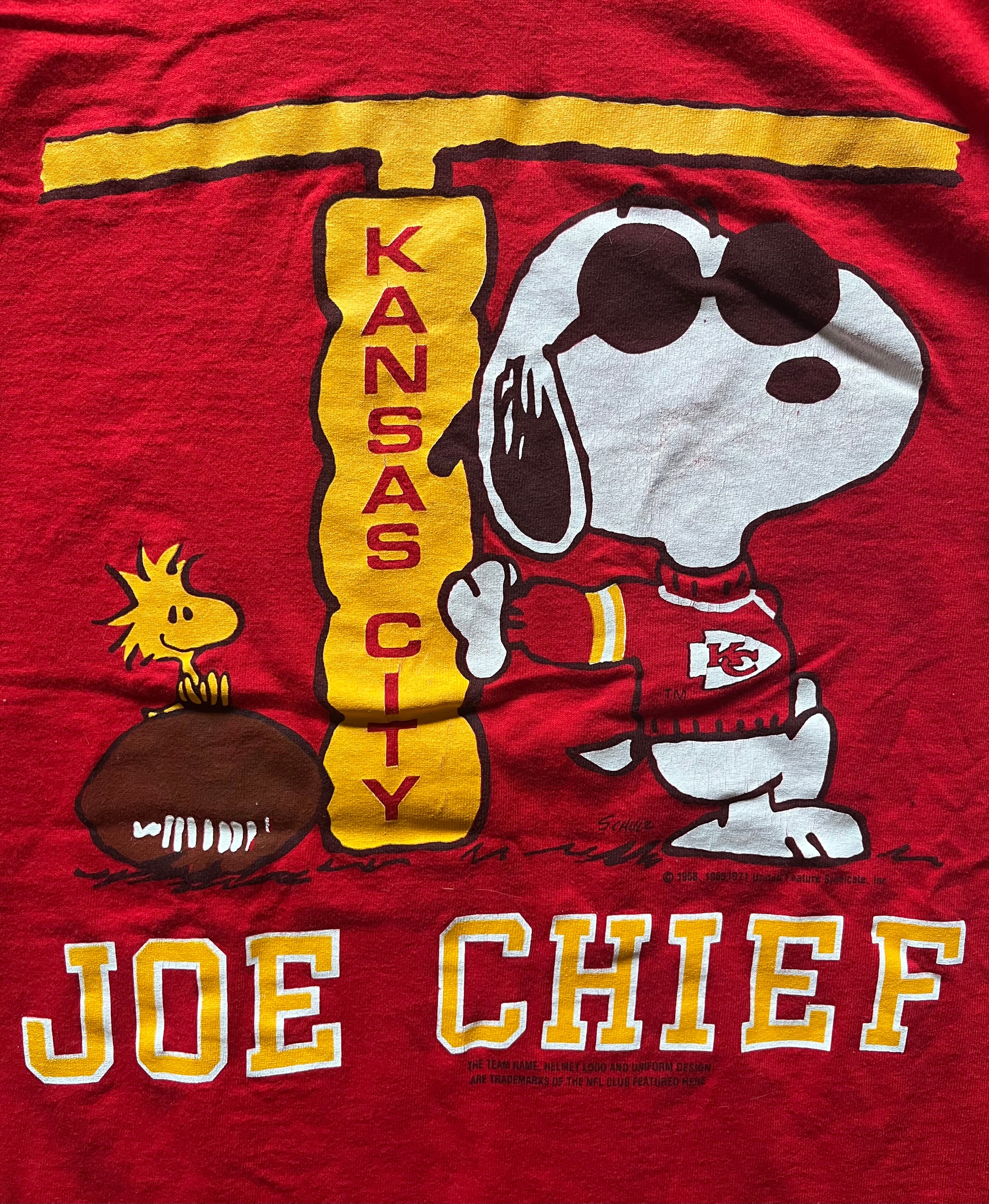 WESTSIDE STOREY VINTAGE | VINTAGE 90S SNOOPY JOE CHIEF KC CHIEFS T-SHIRT - Westside Storey