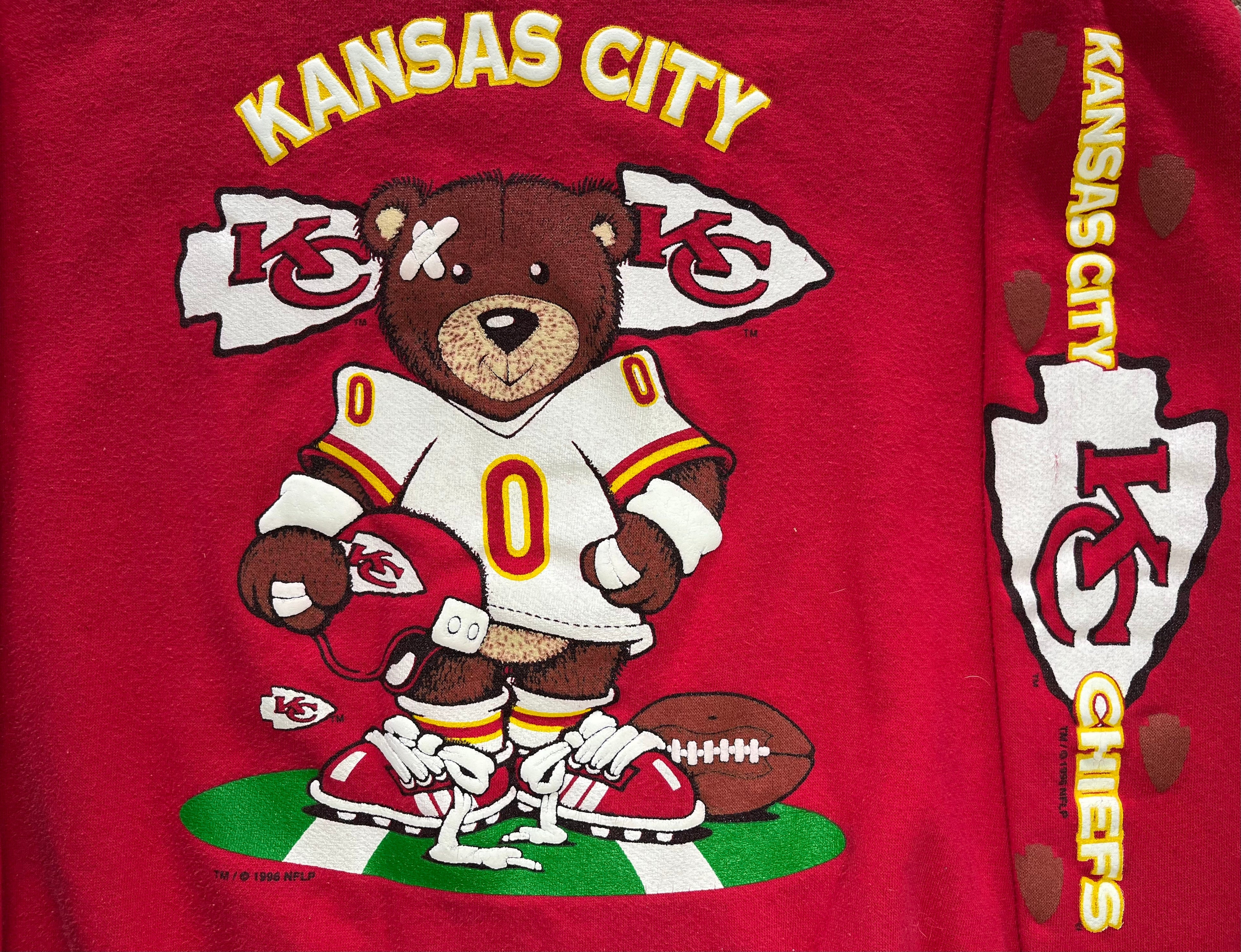 WESTSIDE STOREY VINTAGE | VINTAGE 1996 TEDDY BEAR KC CHIEFS SWEATSHIRT - RED - Westside Storey