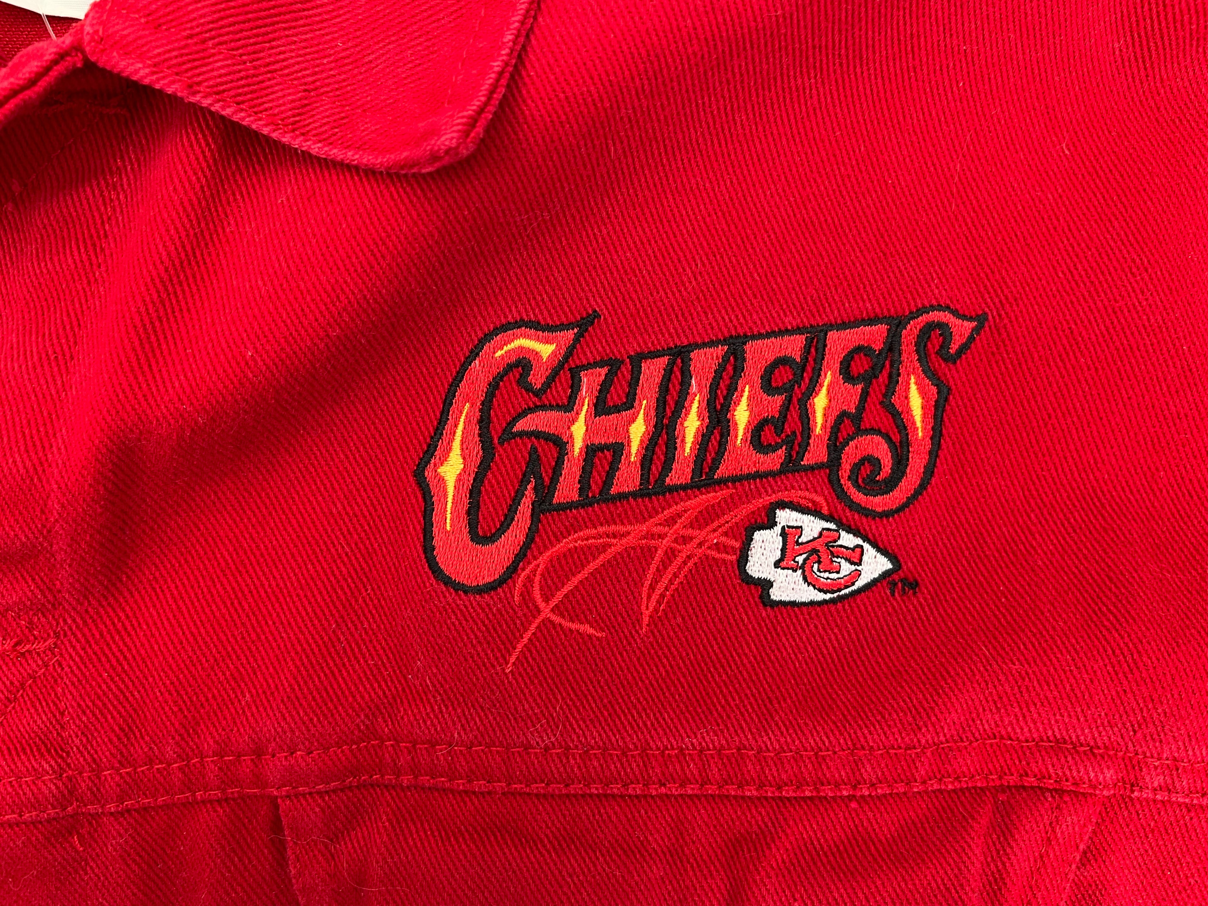 WESTSIDE STOREY VINTAGE | VINTAGE 90S PROLITE DENIM KC CHIEFS JACKET- RED - Westside Storey