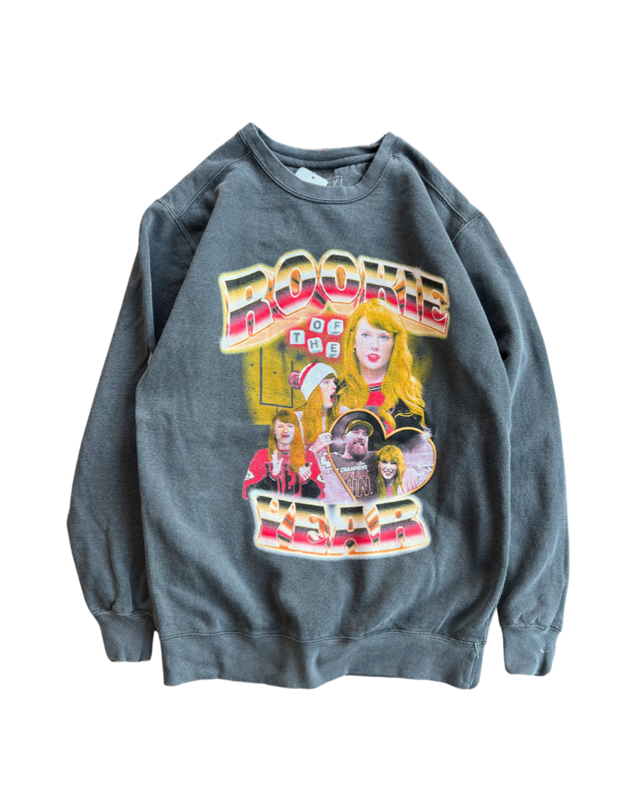 BELLBOY | TAYLOR ROOKIE OF THE YEAR SWEATSHIRT - PEPPER - Westside Storey