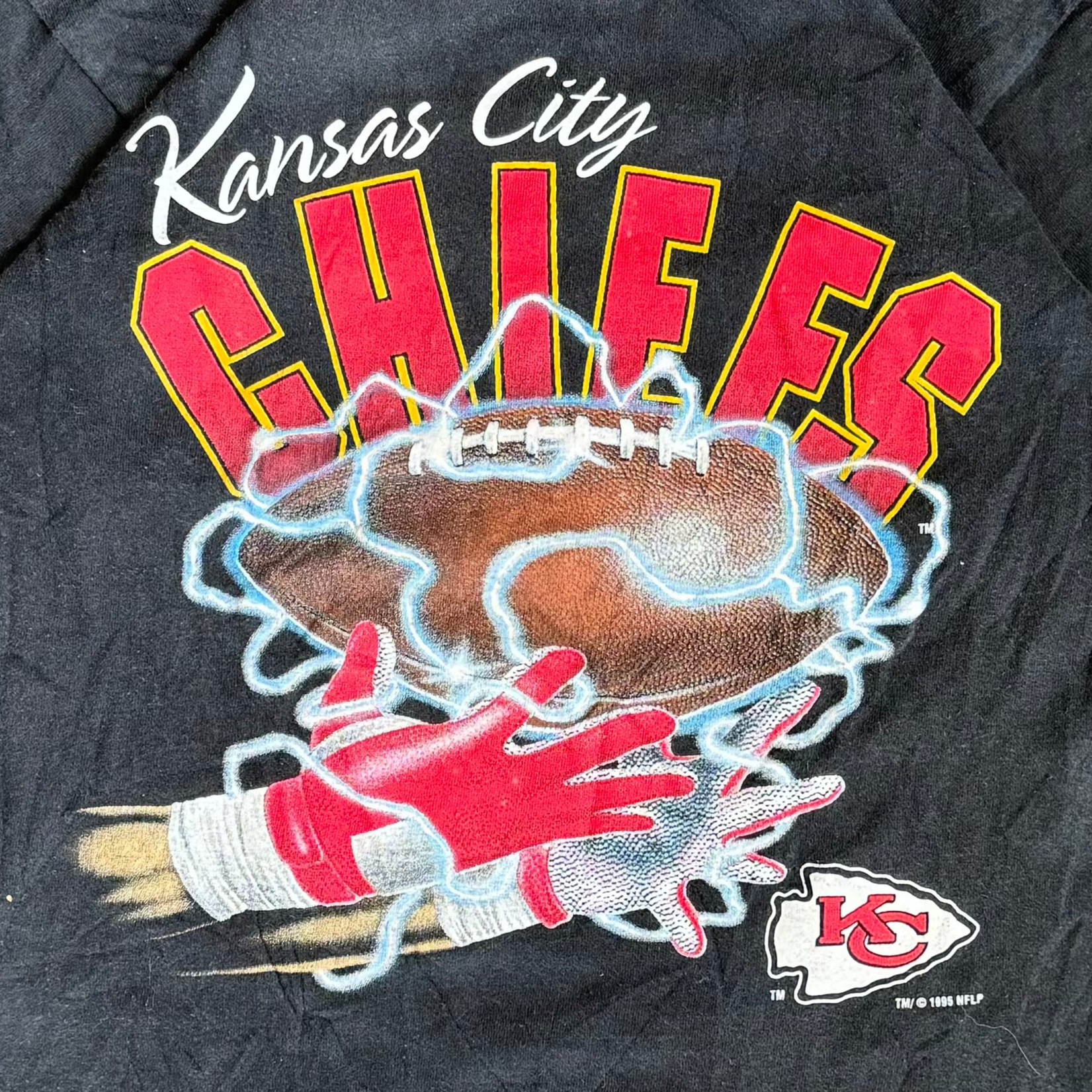 WESTSIDE STOREY VINTAGE | VINTAGE 90'KC CHIEFS LIGHTNING BOLTS T-SHIRT - BLACK - Westside Storey