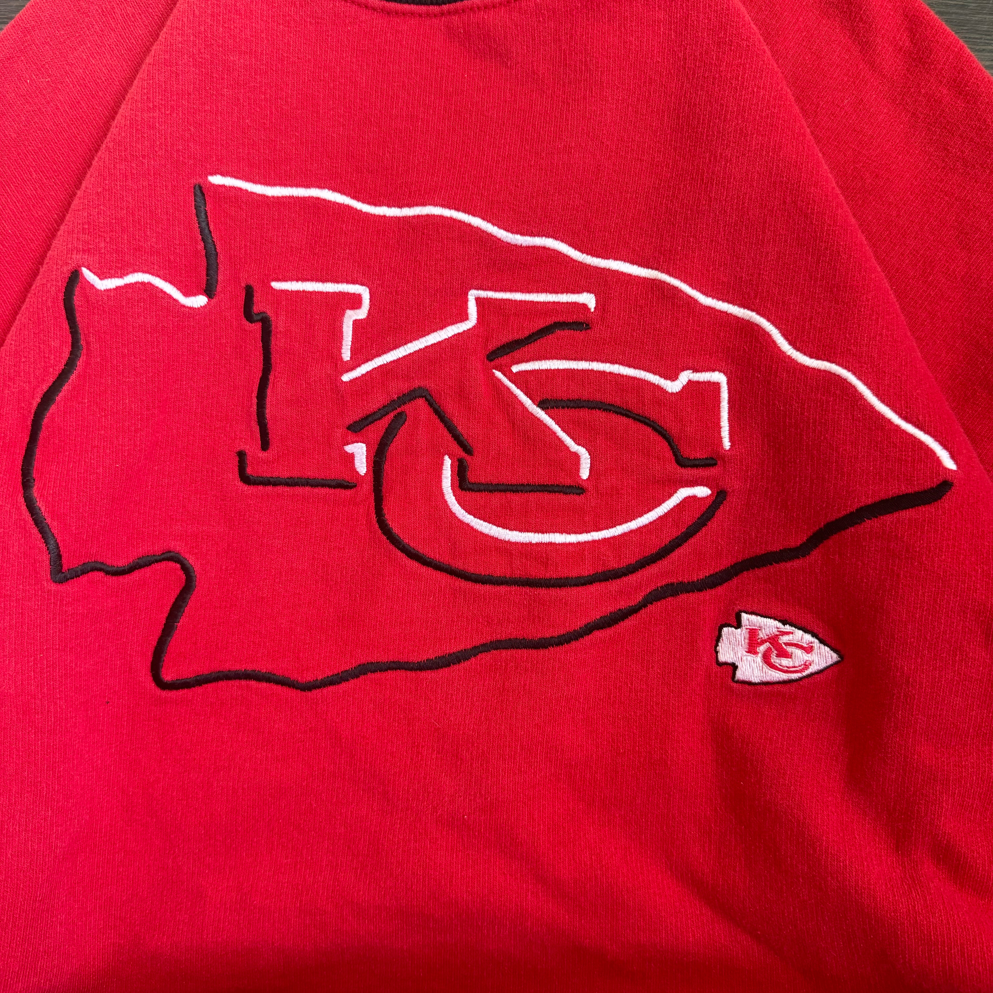 WESTSIDE STOREY VINTAGE | VINTAGE 90'S KC CHIEFS LEGENDS EMBROIDERED SWEATSHIRT - RED - Westside Storey