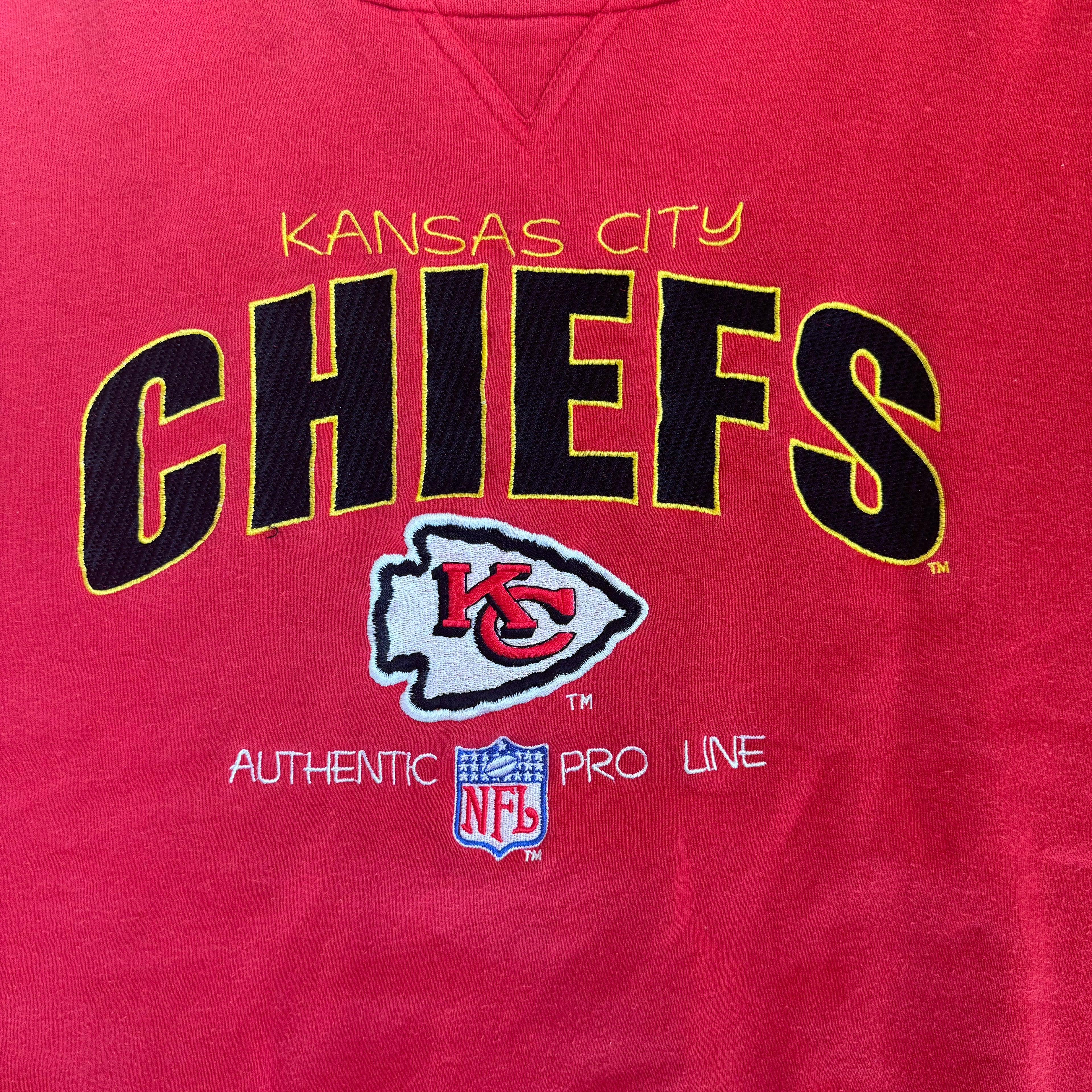 WESTSIDE STOREY VINTAGE | VINTAGE 90'S LOGO 7 KC CHIEFS HEAVY EMBROIDERED SWEATSHIRT - RED - Westside Storey