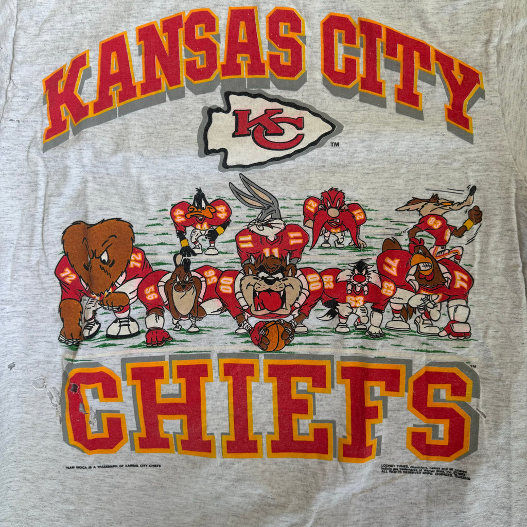 WESTSIDE STOREY VINTAGE | VINTAGE 90'S KC CHIEFS LOONEY TUNES T-SHIRT - GRAY - Westside Storey