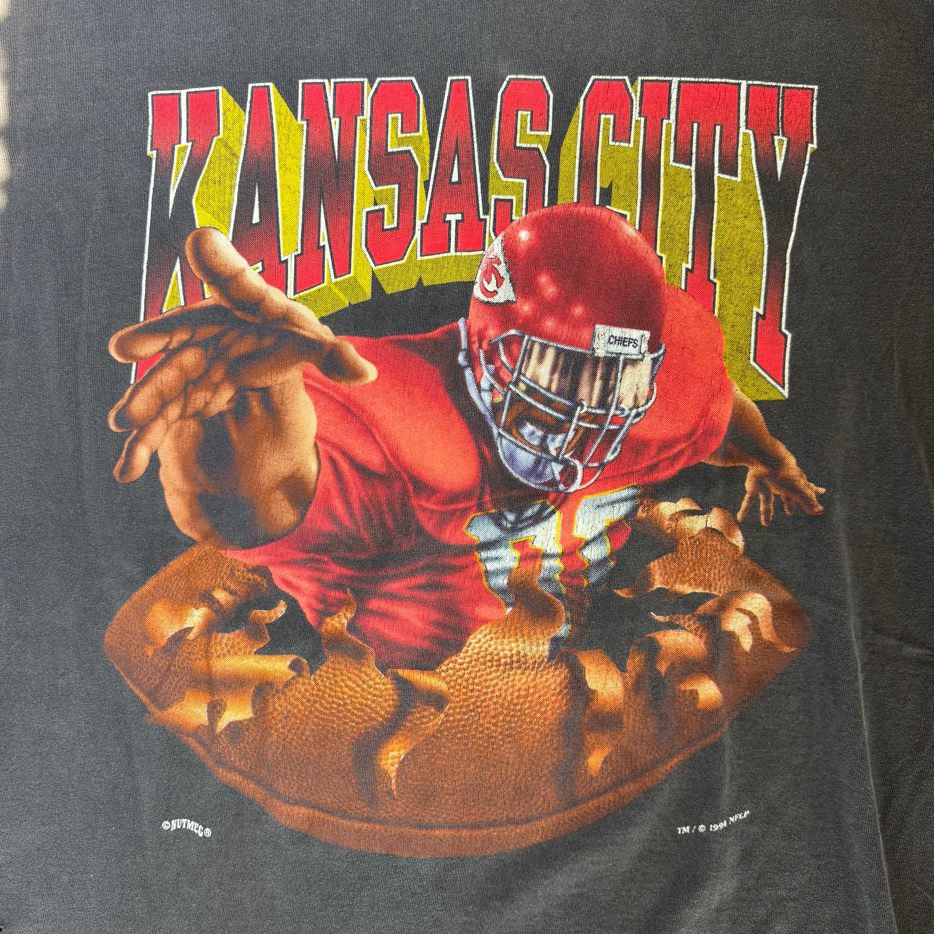 WESTSIDE STOREY VINTAGE | VINTAGE 90'S KC CHIEFS DOUBLE SIDED NUTMEG FOOTBALL T-SHIRT - BLACK Westside Storey