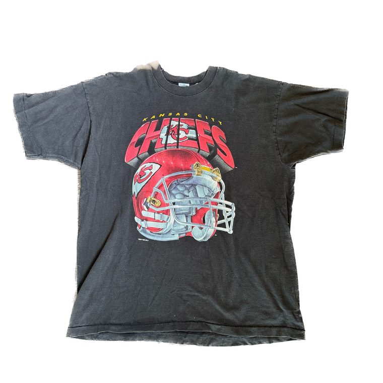 WESTSIDE STOREY VINTAGE | VINTAGE 90'S SALEM KC CHIEFS T-SHIRT - BLACK Westside Storey