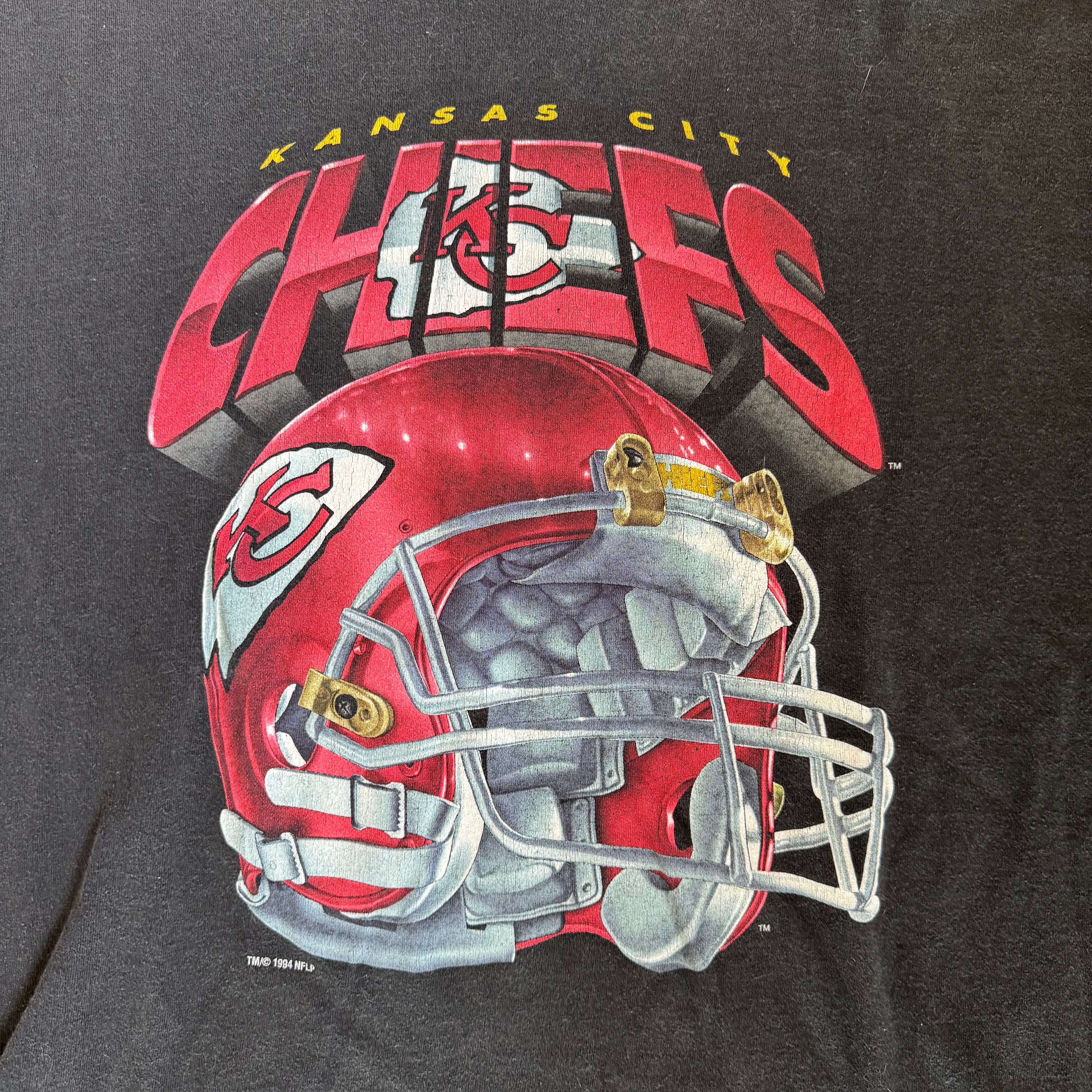 WESTSIDE STOREY VINTAGE | VINTAGE 90'S SALEM KC CHIEFS T-SHIRT - BLACK Westside Storey