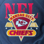 WESTSIDE STOREY VINTAGE | VINTAGE 90'S KC CHIEFS NFL FELT PATCH SWEATSHIRT - L Westside Storey