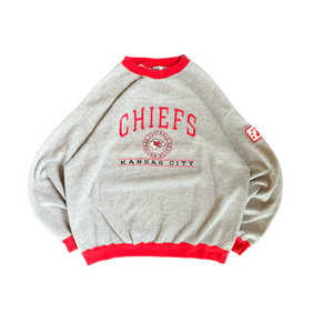 WESTSIDE STOREY VINTAGE | VINTAGE 90'S KC CHIEFS EMBROIDERED SWEATSHIRT - GRAY - Westside Storey