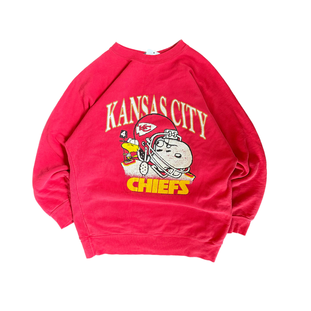 WESTSIDE STOREY VINTAGE | VINTAGE 90'S HEAVY KC CHIEFS SNOOPY WOODSTOCK SWEATSHIRT - RED - Westside Storey