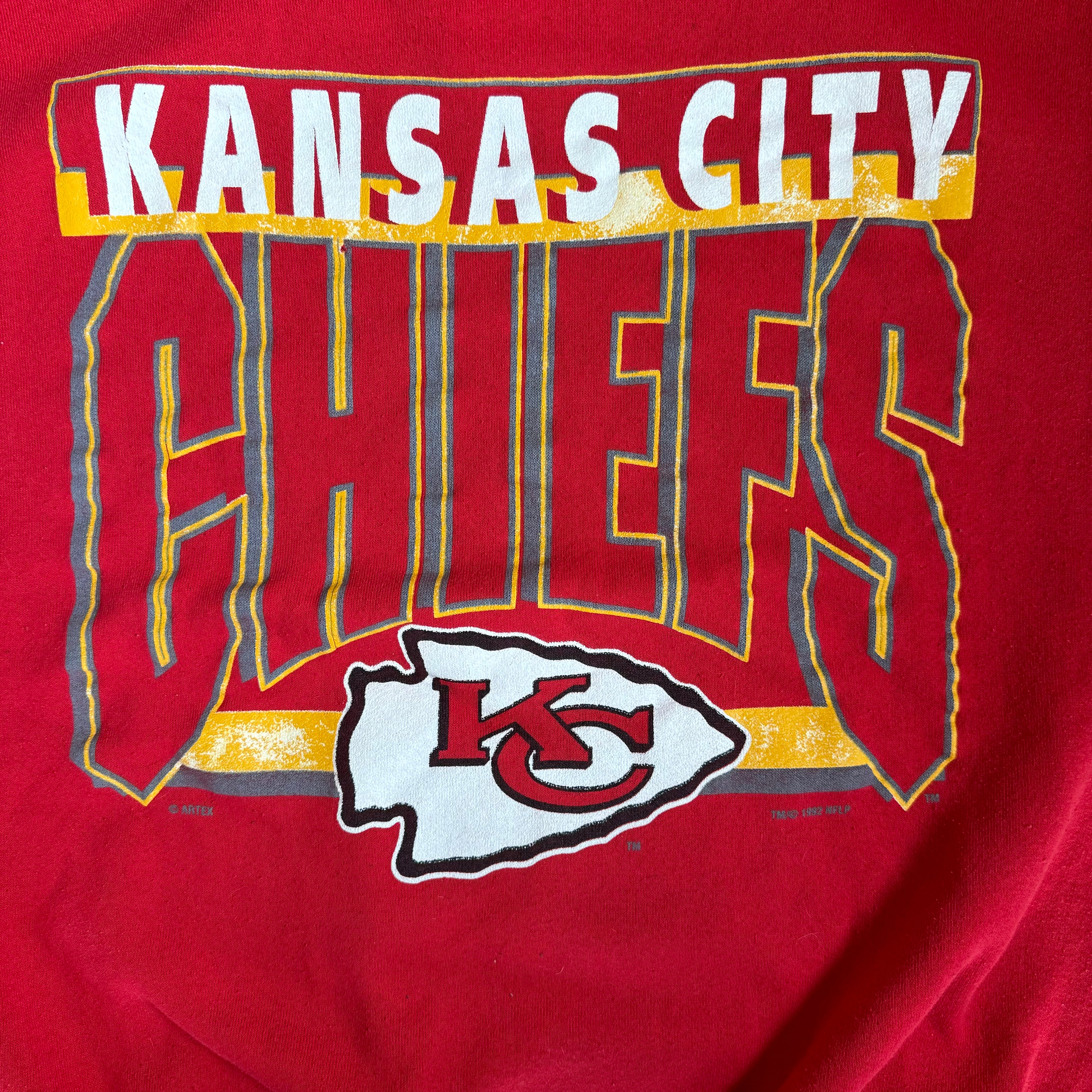 WESTSIDE STOREY VINTAGE | VINTAGE 90'S KC CHIEFS LARGE GRAPHIC SWEATSHIRT TAYLOR - RED - Westside Storey