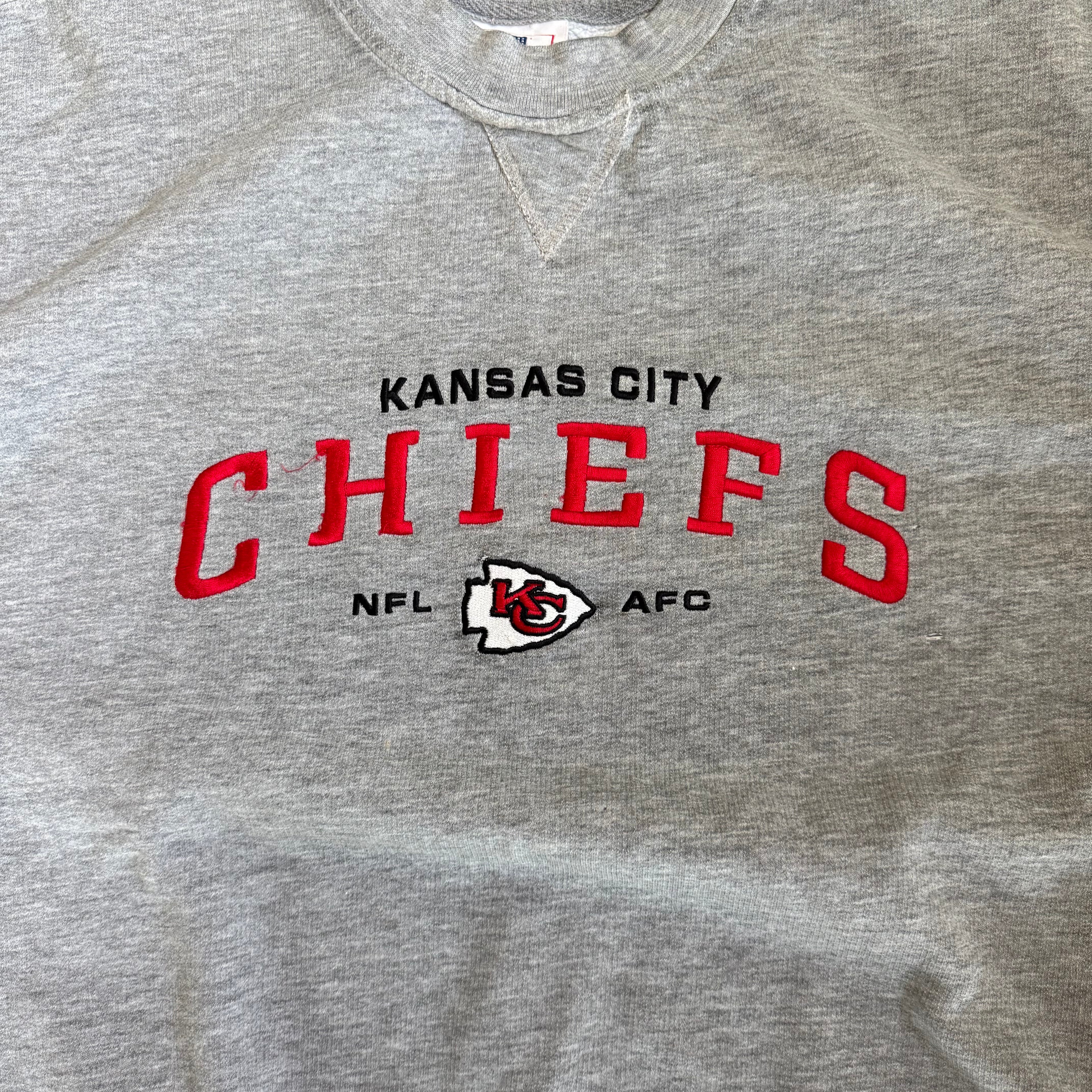 WESTSIDE STOREY VINTAGE | Y2K KC CHIEFS EMBROIDERED GRAY SWEATSHIRT - GRAY Westside Storey