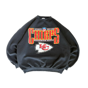 WESTSIDE STOREY VINTAGE | VINTAGE 90'S KC CHIEFS LOGOATHLETIC HEAVY CLEAN SWEATSHIRT - BLACK - Westside Storey