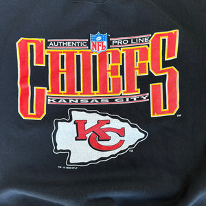 WESTSIDE STOREY VINTAGE | VINTAGE 90'S KC CHIEFS LOGOATHLETIC HEAVY CLEAN SWEATSHIRT - BLACK - Westside Storey