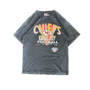 WESTSIDE STOREY VINTAGE | VINTAGE 90'S KC CHIEFS STRIPED BLACK T-SHIRT - BLACK - Westside Storey