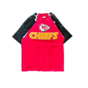 WESTSIDE STOREY VINTAGE | Y2K TIE DYE KC CHIEFS OLD NEW STOCK T-SHIRT - RED - Westside Storey