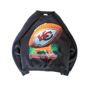WESTSIDE STOREY VINTAGE | VINTAGE 90'S KC CHIEFS NUTMEG CLEAN SWEATSHIRT - BLACK - Westside Storey