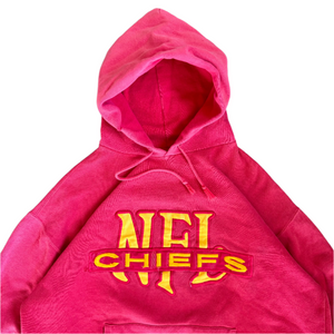 WESTSIDE STOREY VINTAGE | VINTAGE 90'S KC CHIEFS NUTMEG NFL PATCH HOODIE - RED - Westside Storey