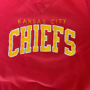 WESTSIDE STOREY VINTAGE | VINTAGE 90'S KC CHIEFS RUSSELL SWEATSHIRT - RED - Westside Storey