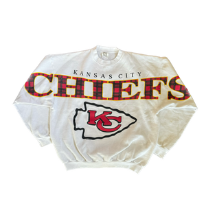 WESTSIDE STOREY VINTAGE | VINTAGE 90'S KC CHIEFS CLIFF ENGLE SPELLOUT SWEATSHIRT - WHITE - Westside Storey