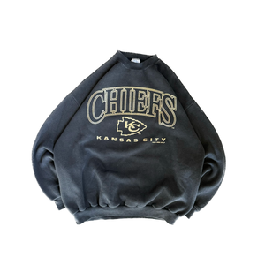 WESTSIDE STOREY VINTAGE | VINTAGE 90'S KC CHIEFS GOLDFOIL SWEATSHIRT - BLACK - Westside Storey