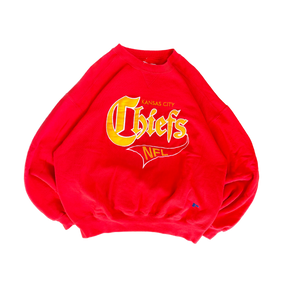 WESTSIDE STOREY VINTAGE | VINTAGE 90'S KC CHIEFS OLD ENGLISH PATCH SWEATSHIRT - - Westside Storey
