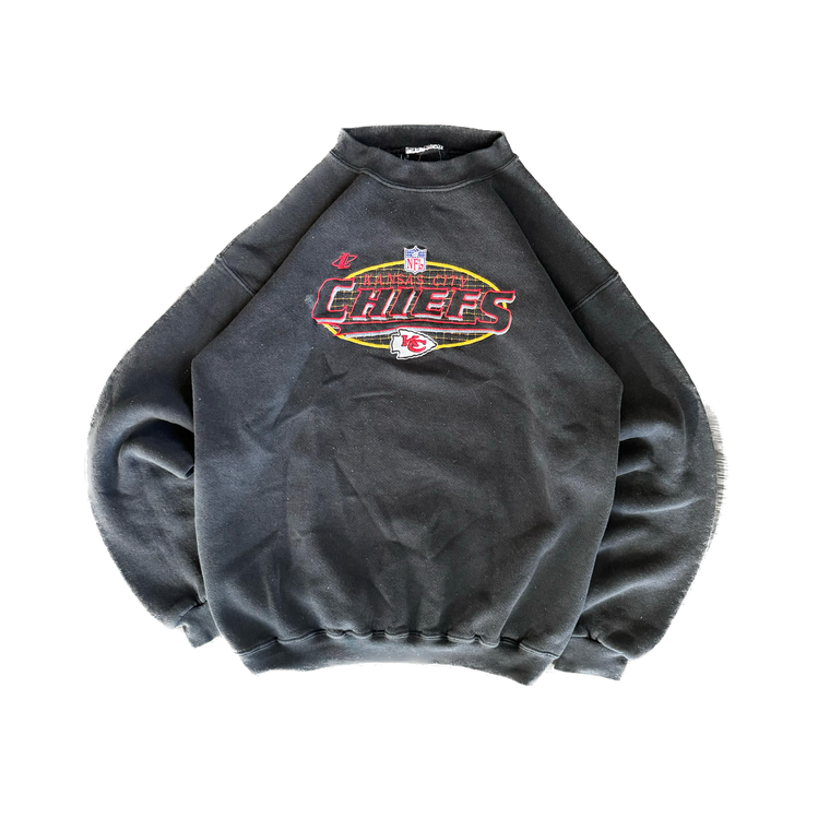 WESTSIDE STOREY VINTAGE | VINTAGE 90'S KC CHIEFS LOGO 7 EMBROIDERED SWEATSHIRT - BLACK *LIGHT MARK