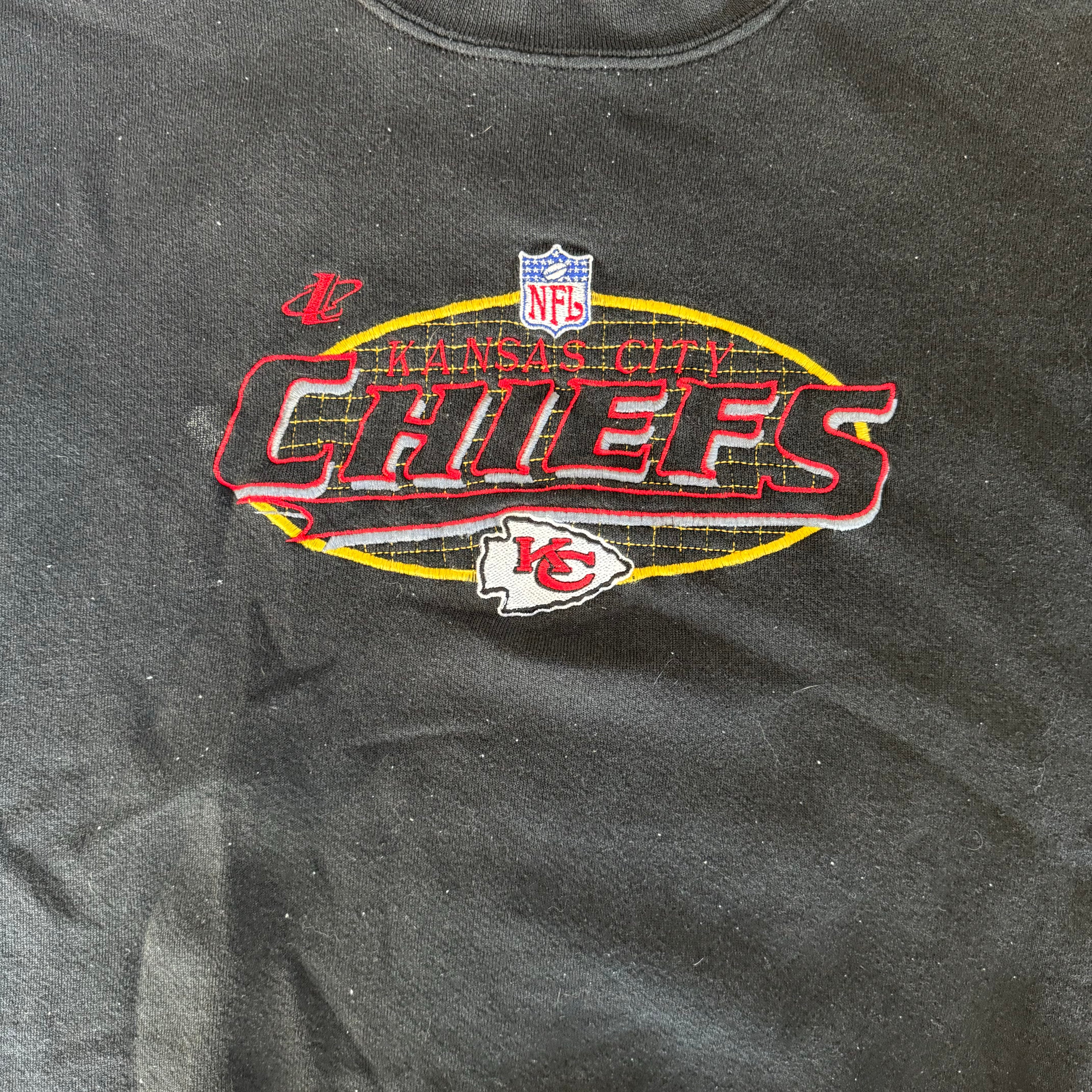 WESTSIDE STOREY VINTAGE | VINTAGE 90'S KC CHIEFS LOGO 7 EMBROIDERED SWEATSHIRT - BLACK *LIGHT MARK - Westside Storey