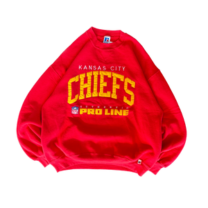 WESTSIDE STOREY VINTAGE | VINTAGE 90'S KC CHIEFS RUSSELL STITCHED SWEATSHIRT - RED - Westside Storey
