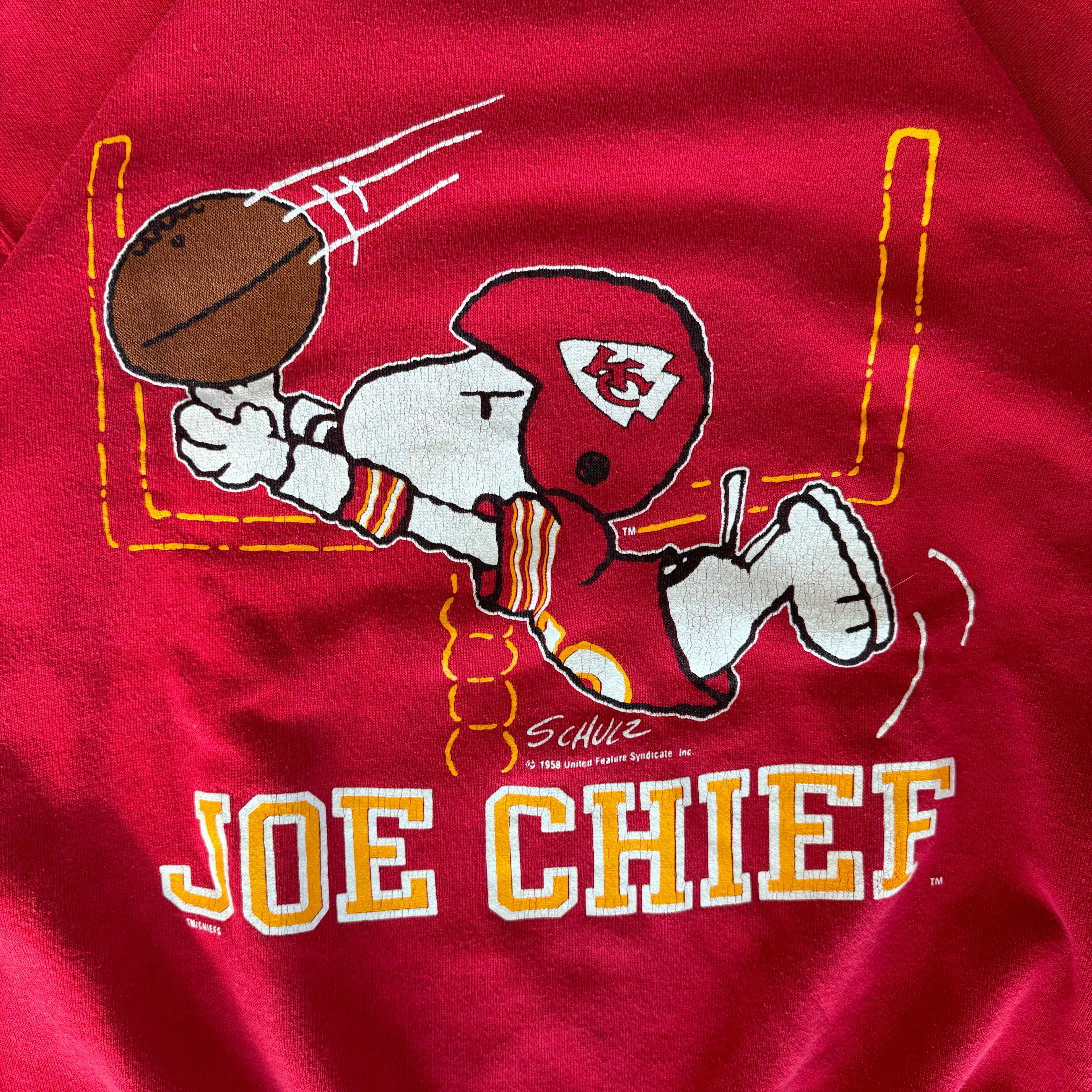 WESTSIDE STOREY VINTAGE | VINTAGE 90'S KC CHIEFS JOE CHIEF SNOOPY SWEATSHIRT - RED - Westside Storey
